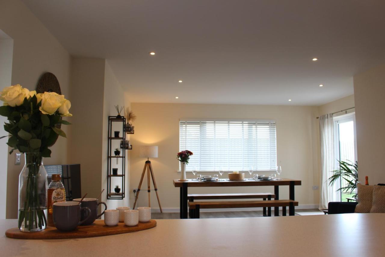 No 1 The Paddock - Spacious Holiday Home With A Hot Tub Bude Exterior photo